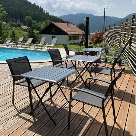 Maison La Devinière - Sauna Et Compris Accessibles Toute L'année Bed and breakfast