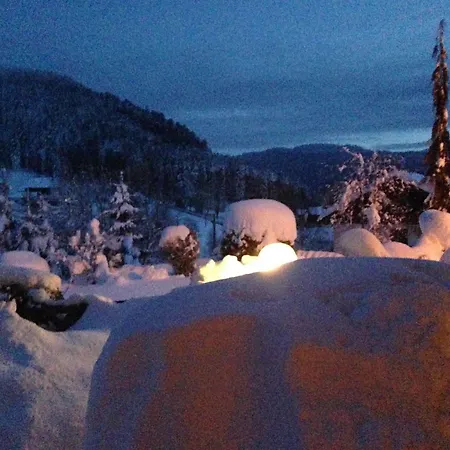 Maison La Deviniere - Sauna Et Compris Accessibles Toute L'annee Bed & Breakfast