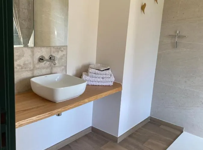 Bed & Breakfast Maison La Deviniere - Sauna Et Compris Accessibles Toute L'annee 3*