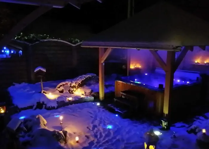 Maison La Deviniere - Sauna Et Compris Accessibles Toute L'annee Bed & Breakfast 3*